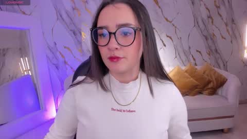 Sarah Rhodes online show from October 15, 11:32 am