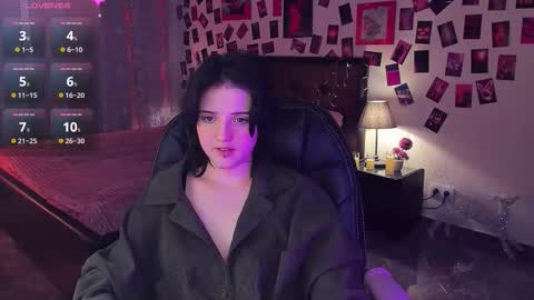 Sarah online show from March 7, 10:45 am