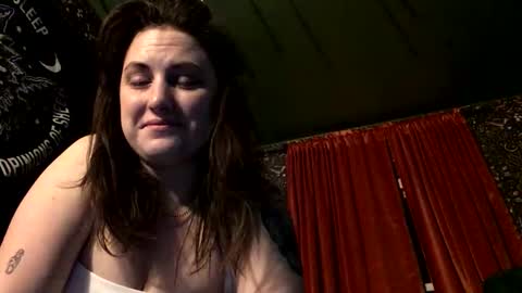 Snapshot of sarahsweetie17 chatting on October 27, 10:08 am sarahsweetie17 online show from October 27, 10:08 am