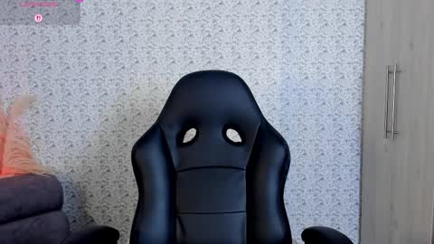 Sara jones   online show from April 2, 6:16 pm