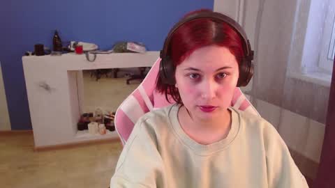 Snapshot of sarakinski chatting on April 21, 11:05 am Sara online show from April 21, 11:05 am