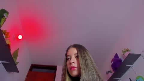 sara  online show from February 4, 1:56 am