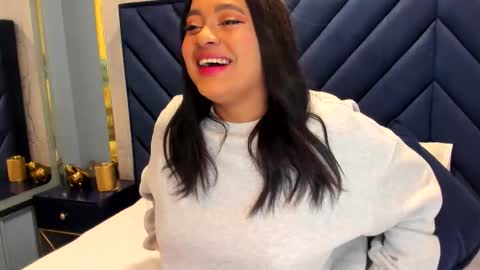   online show from November 8, 11:32 am