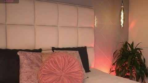 Sara online show from March 30, 11:11 am