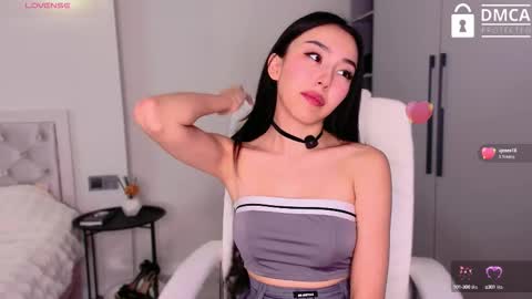 Mia online show from September 20, 6:14 am