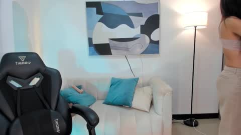 Snapshot of saraparkerx chatting on January 31, 11:25 pm I am Sara online show from January 31, 11:25 pm