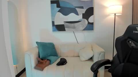 Snapshot of saraparkerx chatting on February 6, 8:56 pm I am Sara online show from February 6, 8:56 pm