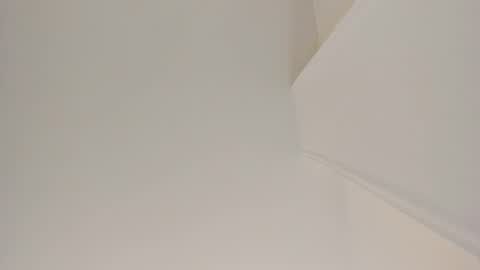 Snapshot of sarasaenz__ chatting on December 22, 11:11 am online show from December 22, 11:11 am