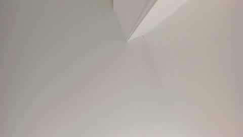 Snapshot of sarasaenz__ chatting on January 21, 11:24 am online show from January 21, 11:24 am