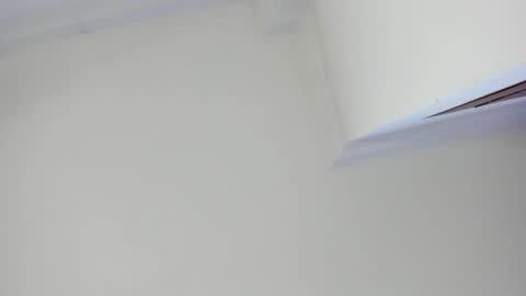 Snapshot of sarasaenz__ chatting on February 6, 11:32 am online show from February 6, 11:32 am