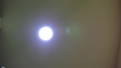 Snapshot of sarasaenz__ chatting on February 23, 11:11 am online show from February 23, 11:11 am