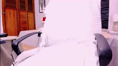 Sara Sofia online show from November 11, 5:13 pm