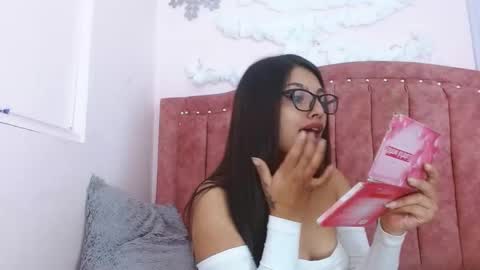 sarastonesx online show from January 20, 9:13 am