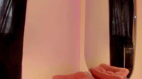 Sara  online show from March 10, 5:39 pm