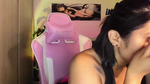 saratukkerr online show from November 23, 5:35 pm