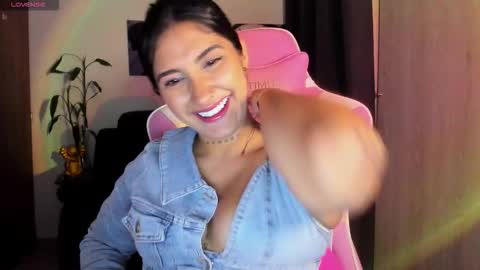 saratukkerr online show from March 30, 12:44 am