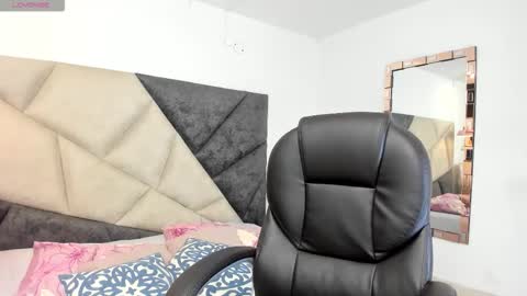      online show from November 13, 1:59 am