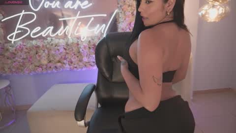 Sara Winstone online show from March 7, 8:17 pm