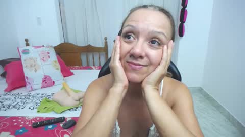 saray1221 online show from March 6, 8:48 pm