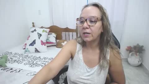 saray1221 online show from March 1, 6:10 pm