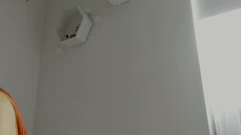 Saray  online show from March 30, 7:04 pm