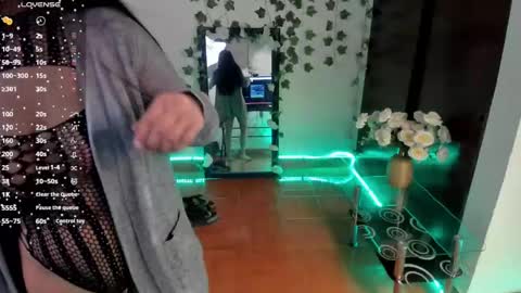 saray__jones online show from February 6, 12:48 pm