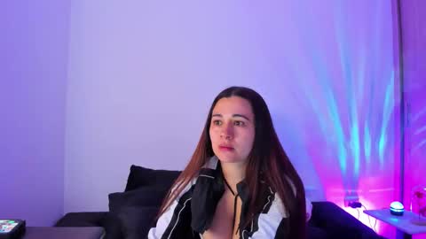 Snapshot of saray_mendoza chatting on January 18, 8:45 pm Saray Mendoza online show from January 18, 8:45 pm