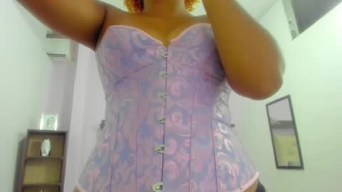 Snapshot of saray_sexy_love chatting on February 26, 11:20 am saray_sexy_love online show from February 26, 11:20 am