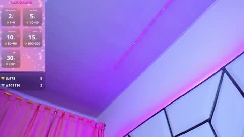 Snapshot of sarayroyse chatting on January 9, 11:02 pm Saray online show from January 9, 11:02 pm