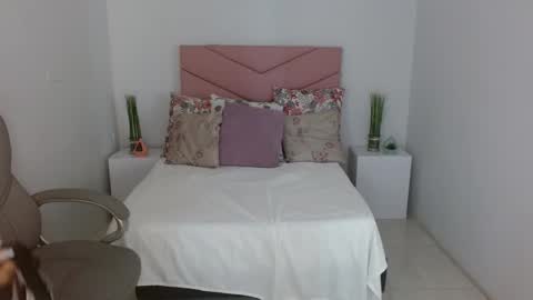 Snapshot of sarayvega_ chatting on September 17, 7:15 pm Saray Vega online show from September 17, 7:15 pm