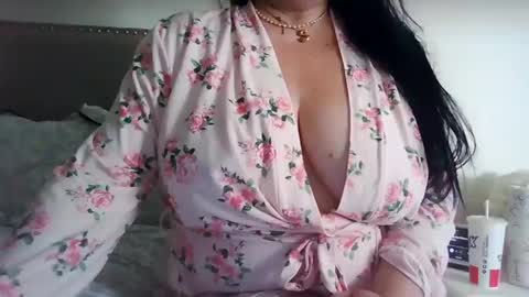Snapshot of saretta46 chatting on October 11, 5:33 pm Sara online show from October 11, 5:33 pm