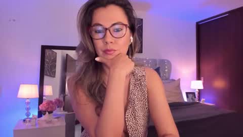 sarha online show from September 21, 11:23 am