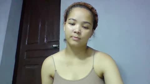 Snapshot of sarhon917962 chatting on May 11, 4:37 pm sarhon917962 online show from May 11, 4:37 pm