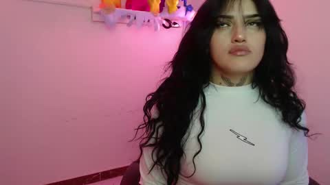 Sari  online show from October 6, 9:56 pm