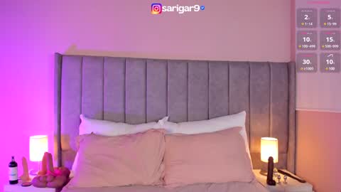 Sara Garcia online show from December 13, 1:22 pm