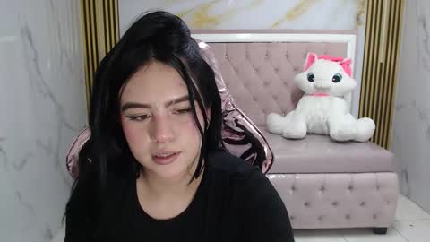 Sara  online show from February 7, 8:34 pm