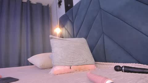 Sara  online show from January 24, 10:32 am