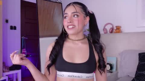 Sara online show from February 25, 9:13 pm