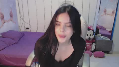 Sara online show from December 13, 6:27 pm