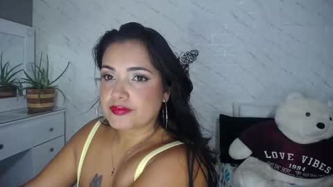 Snapshot of saritatellez chatting on December 11, 7:14 pm Sarita Tellez online show from December 11, 7:14 pm