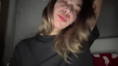 Sarrah online show from November 9, 11:25 pm