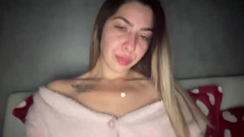 Sarrah online show from November 21, 11:03 pm