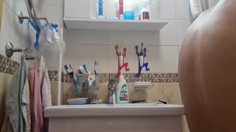 Snapshot of sasha999111 chatting on January 7, 12:20 pm Eldak23 online show from January 7, 12:20 pm