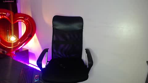 Sasha Brattz online show from February 15, 5:09 am