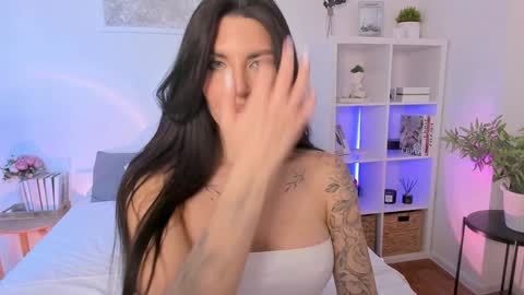 Sasha Miro online show from January 17, 7:30 am