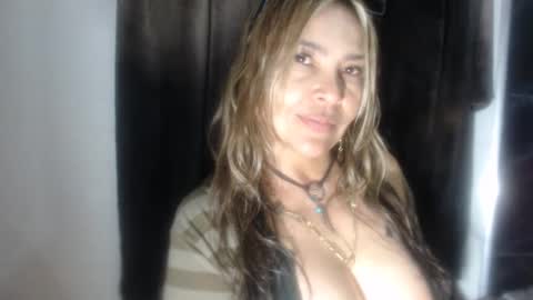 Snapshot of sasha_multiorgasmic chatting on January 11, 1:32 pm sasha online show from January 11, 1:32 pm