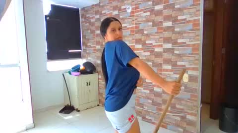 Camila online show from October 15, 5:35 pm