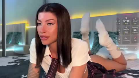 Snapshot of sasha_suprapro chatting on June 18, 10:14 pm Hi everyone my name is Sasha online show from June 18, 10:14 pm