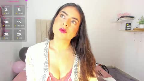 Snapshot of sashaa_petit chatting on September 10, 11:21 am Sashaa online show from September 10, 11:21 am