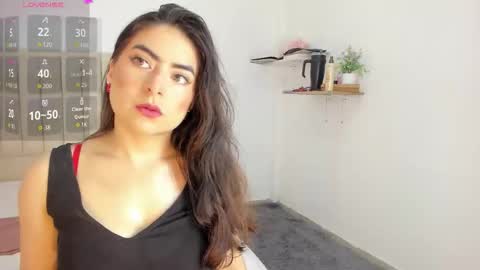 Snapshot of sashaa_petit chatting on September 16, 11:33 am Sashaa online show from September 16, 11:33 am